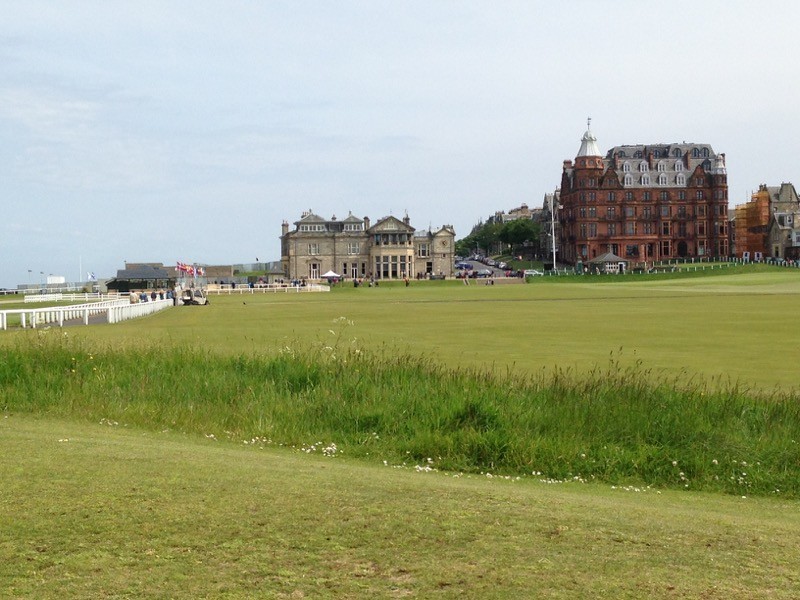 St Andrews - play the New Course and Jubilee (or the Old Course - subject to successful ballot) image